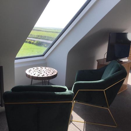 Ceol Na Dtonnta Hotel Doolin Bagian luar foto