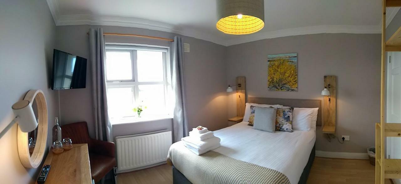 Ceol Na Dtonnta Hotel Doolin Bagian luar foto