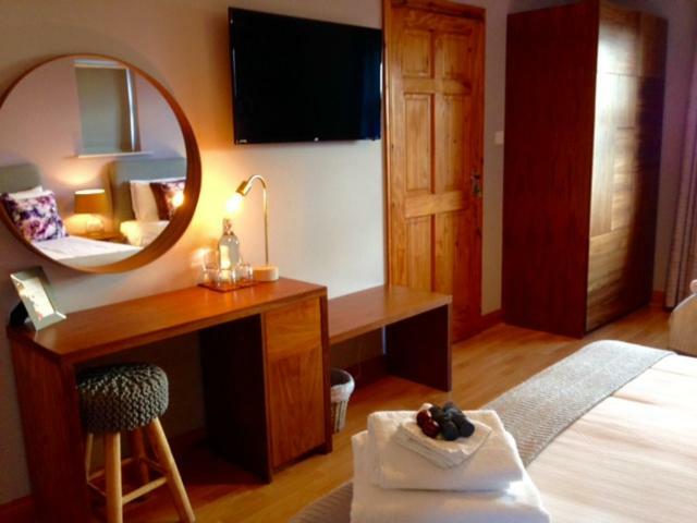 Ceol Na Dtonnta Hotel Doolin Bagian luar foto