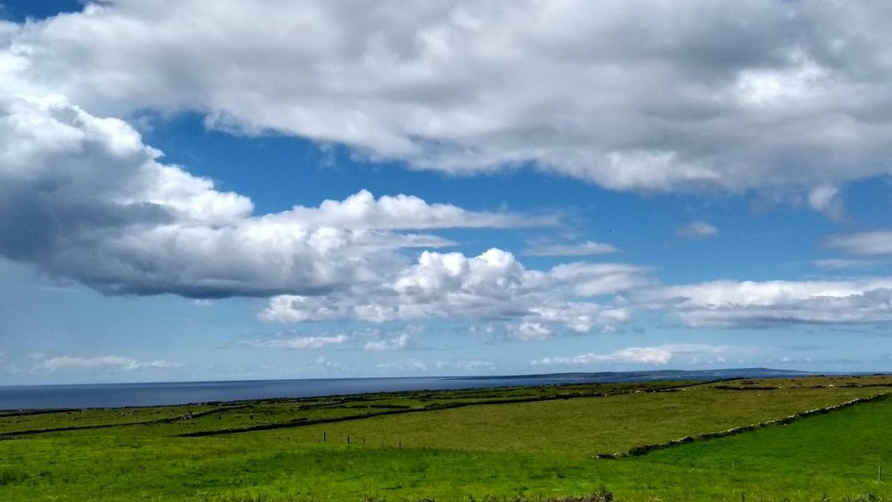 Ceol Na Dtonnta Hotel Doolin Bagian luar foto